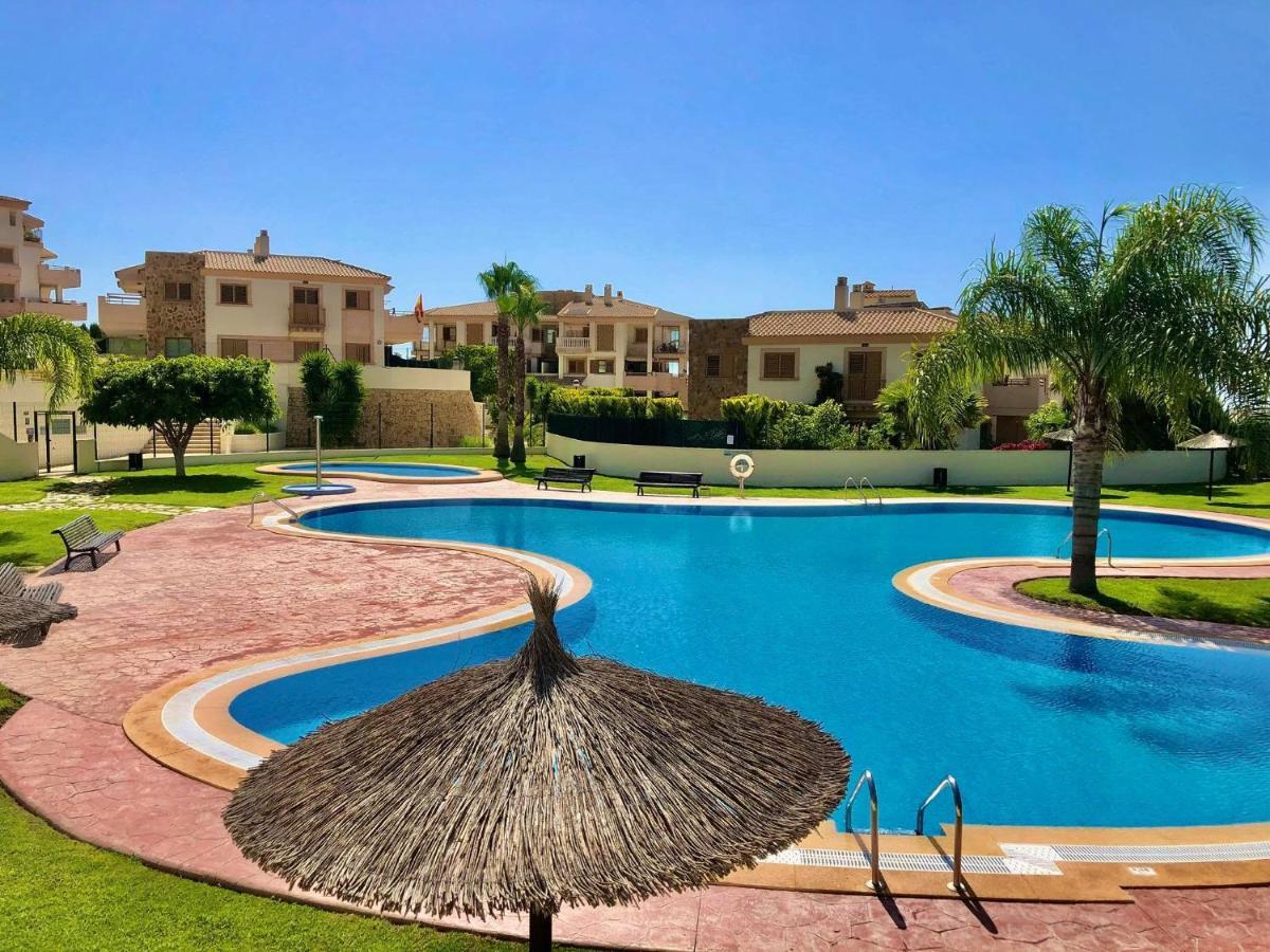 2 Bed Penthouse Apartment - Sea Views - Sleeps 4 Finestrat Luaran gambar